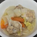 鶏手羽元と白菜のスープ